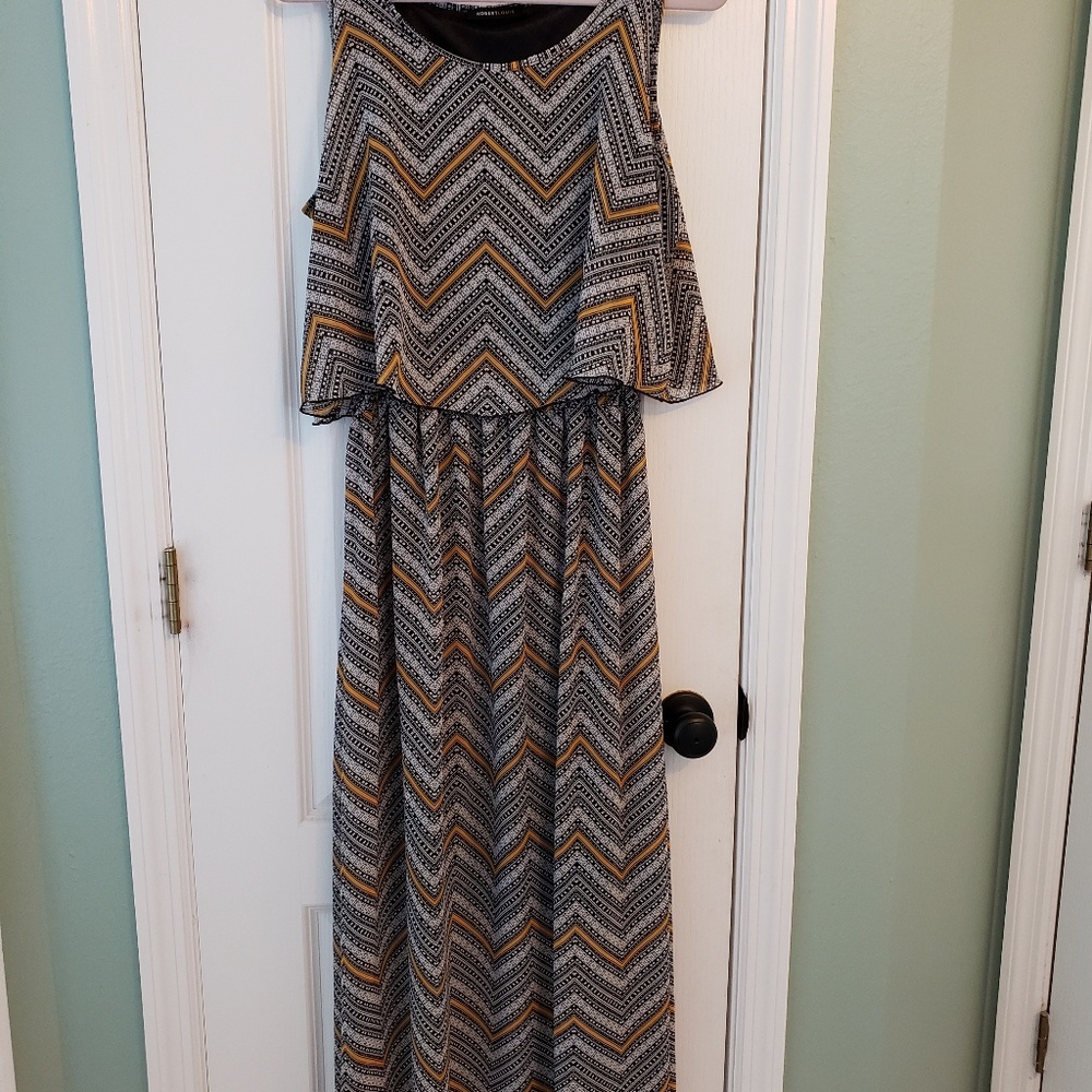 Robert Louis size 12 maxi chiffon dress